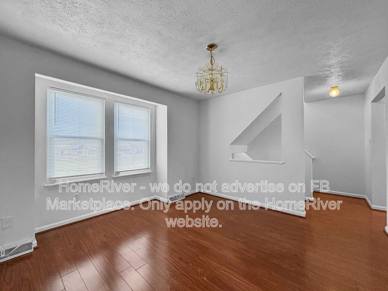 518 Clawson St - Photo 3 of 21