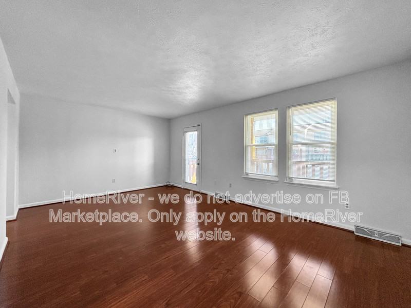 518 Clawson St - Photo 4 of 21