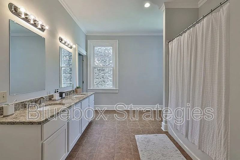 2276 Loth St - Photo 6 of 11