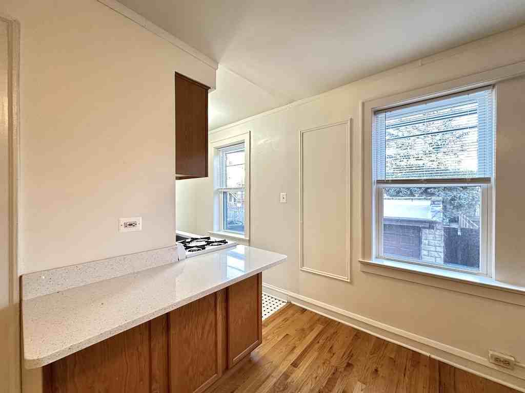 4531 N Ashland Ave #111 - Photo 6 of 21