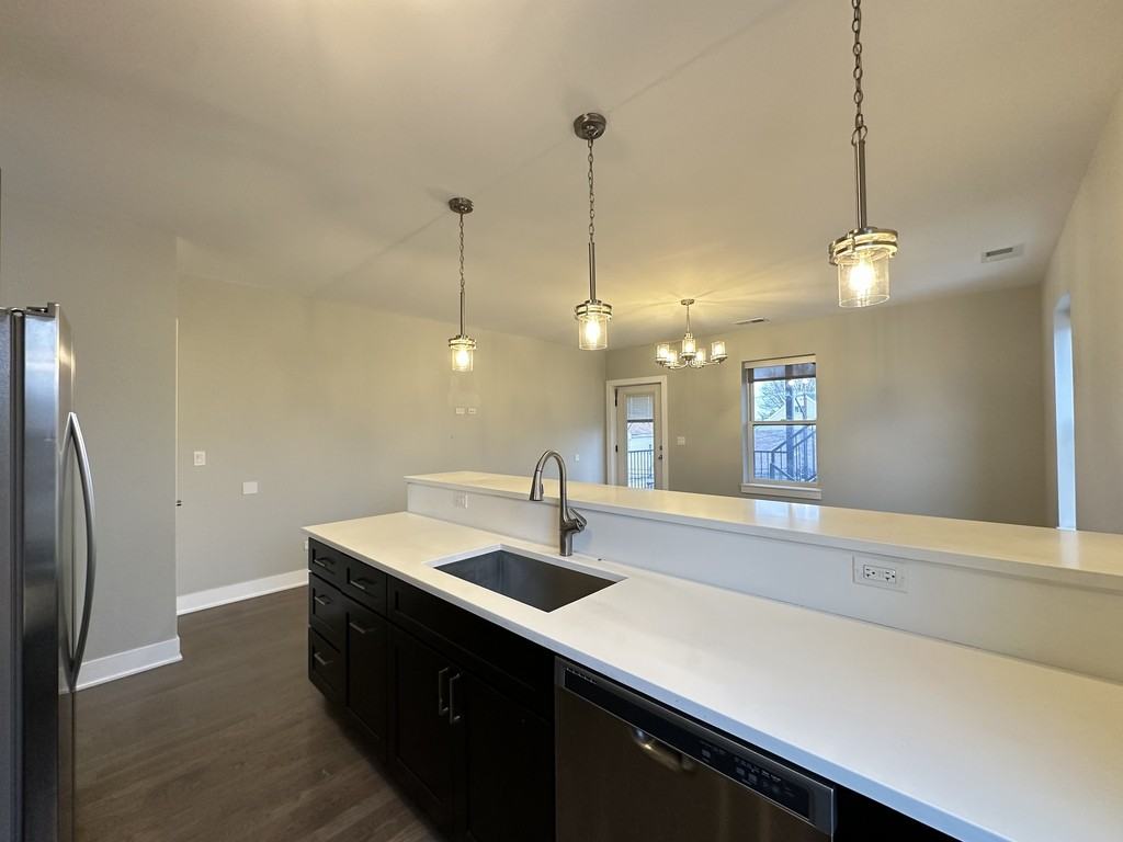 1923 W 21st St #3 - Photo 4 of 21