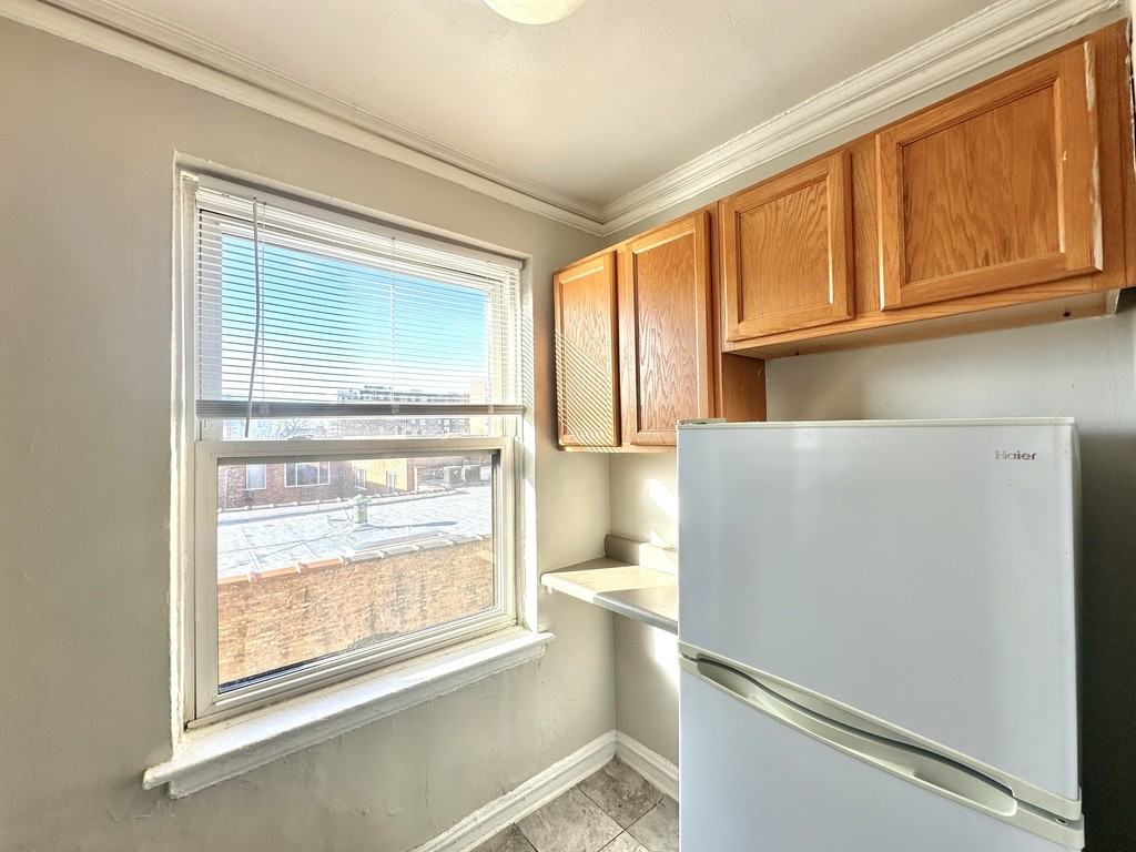 661 W Sheridan Rd #503 - Photo 7 of 21