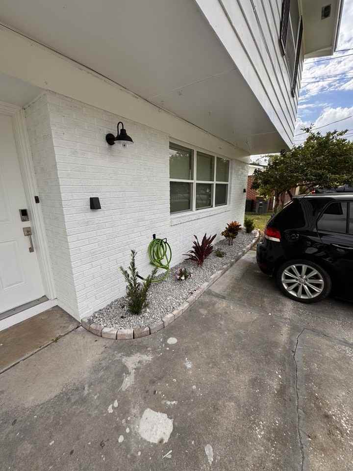 6070 Longchamp Dr - Photo 2 of 15