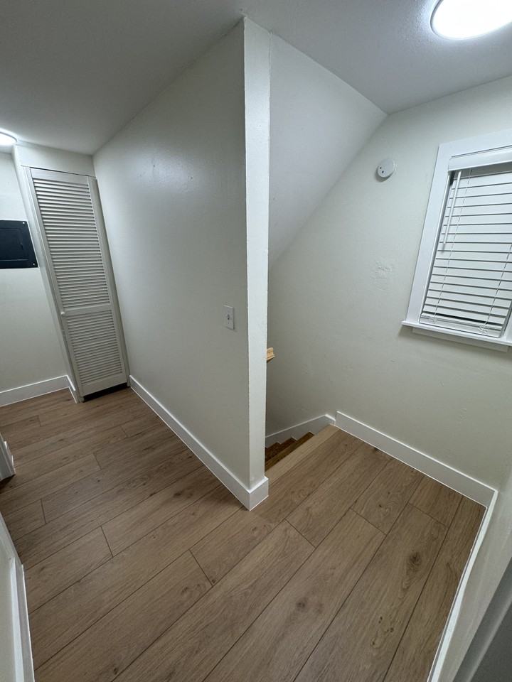 6070 Longchamp Dr - Photo 3 of 15