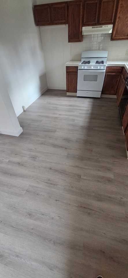 2152 W Rose St - Photo 5 of 16