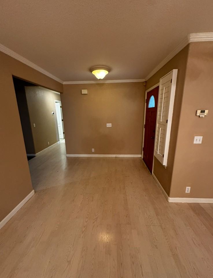 13379 E Lockeford Ranch Dr - Photo 4 of 22