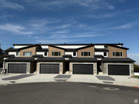 2233 Sw #B - Photo 1 of 1