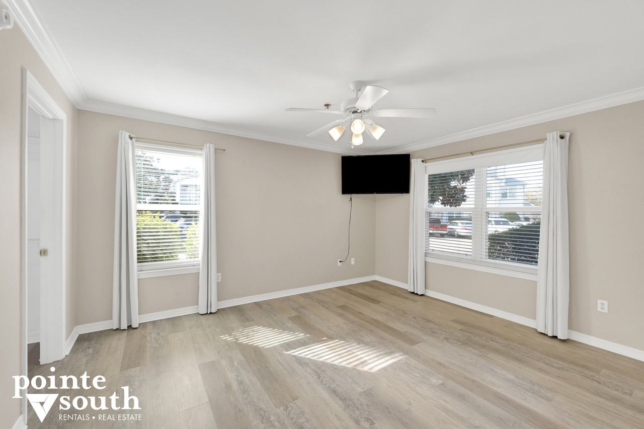 2200 W 2nd St - Photo 5 of 20