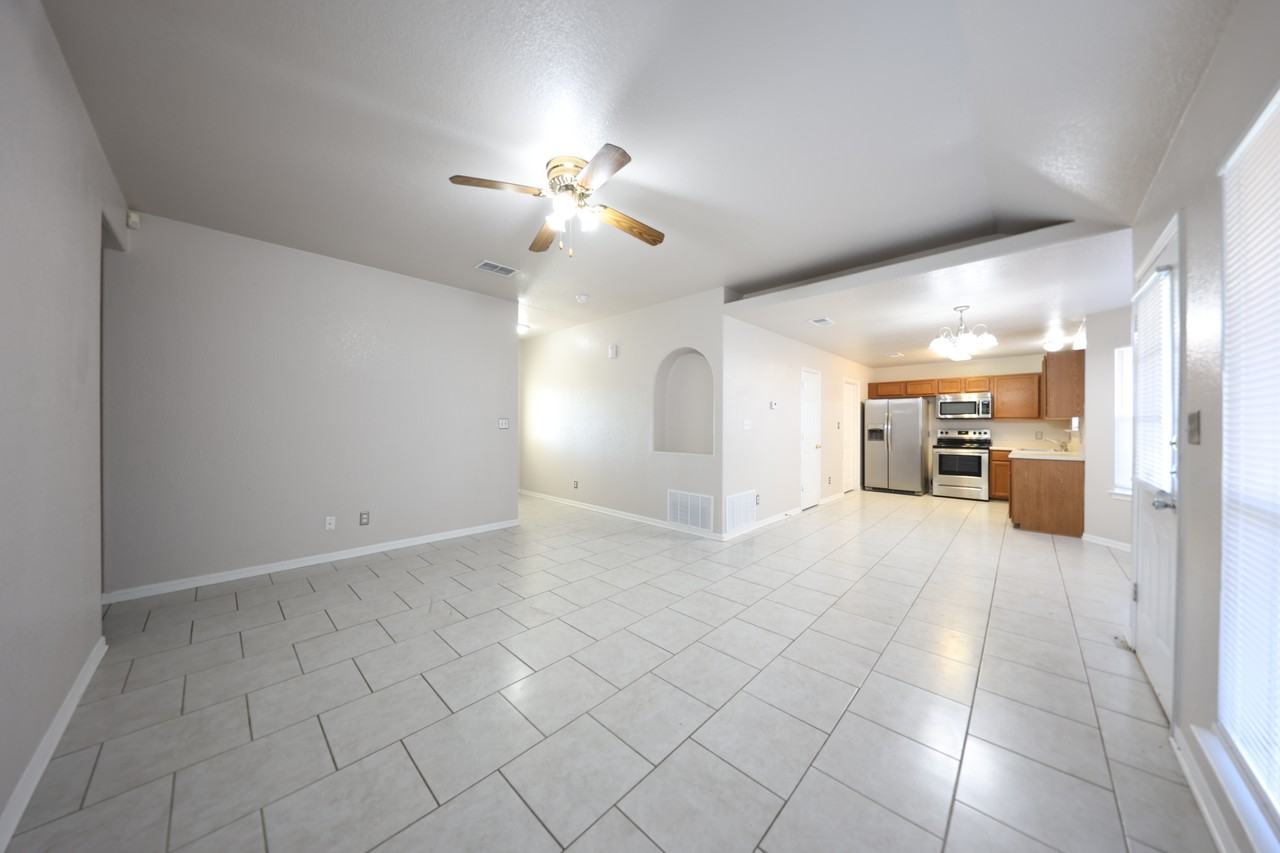 3308 Littleleaf Dr - Photo 6 of 20