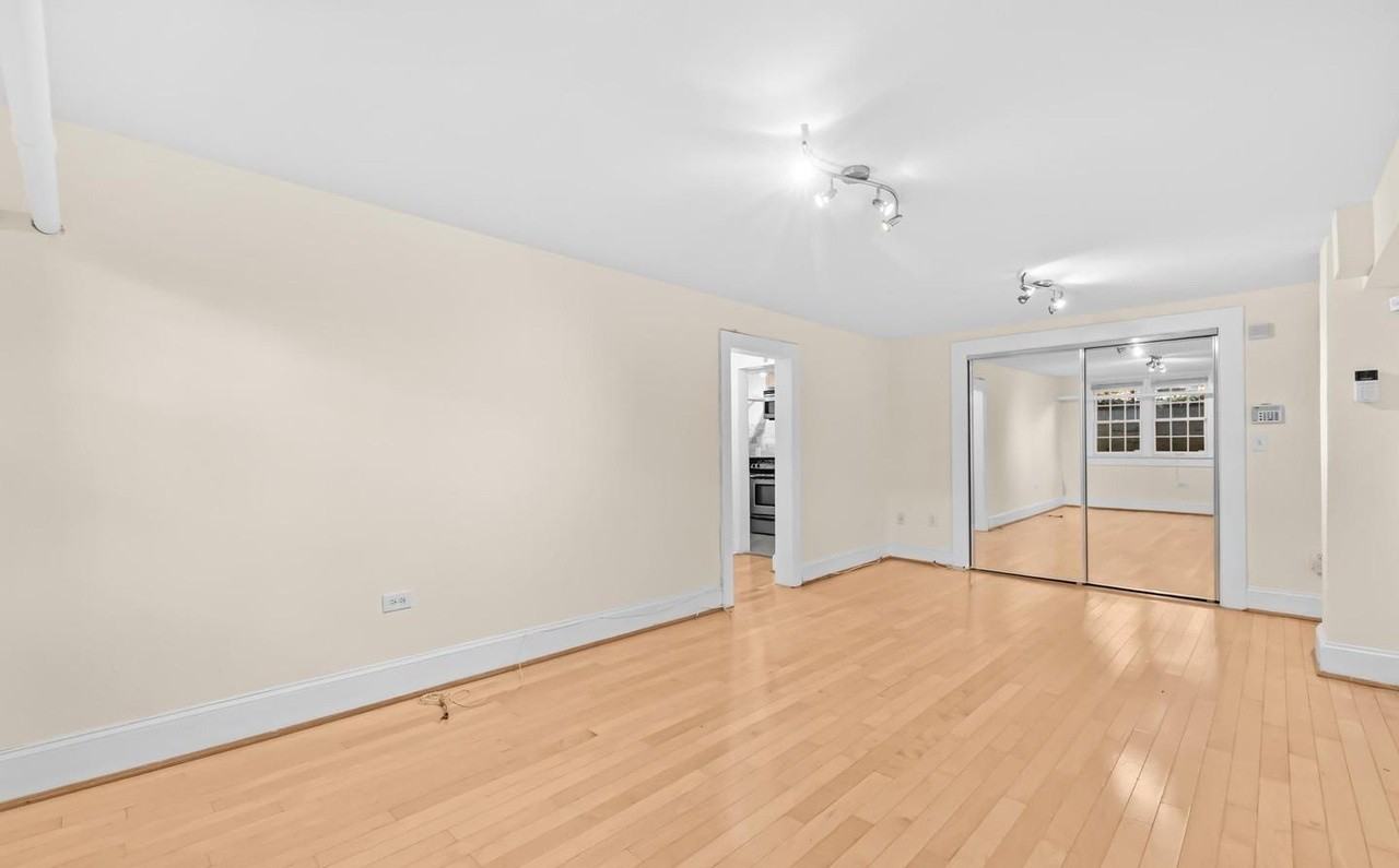 3001 Porter St Nw - Photo 2 of 2