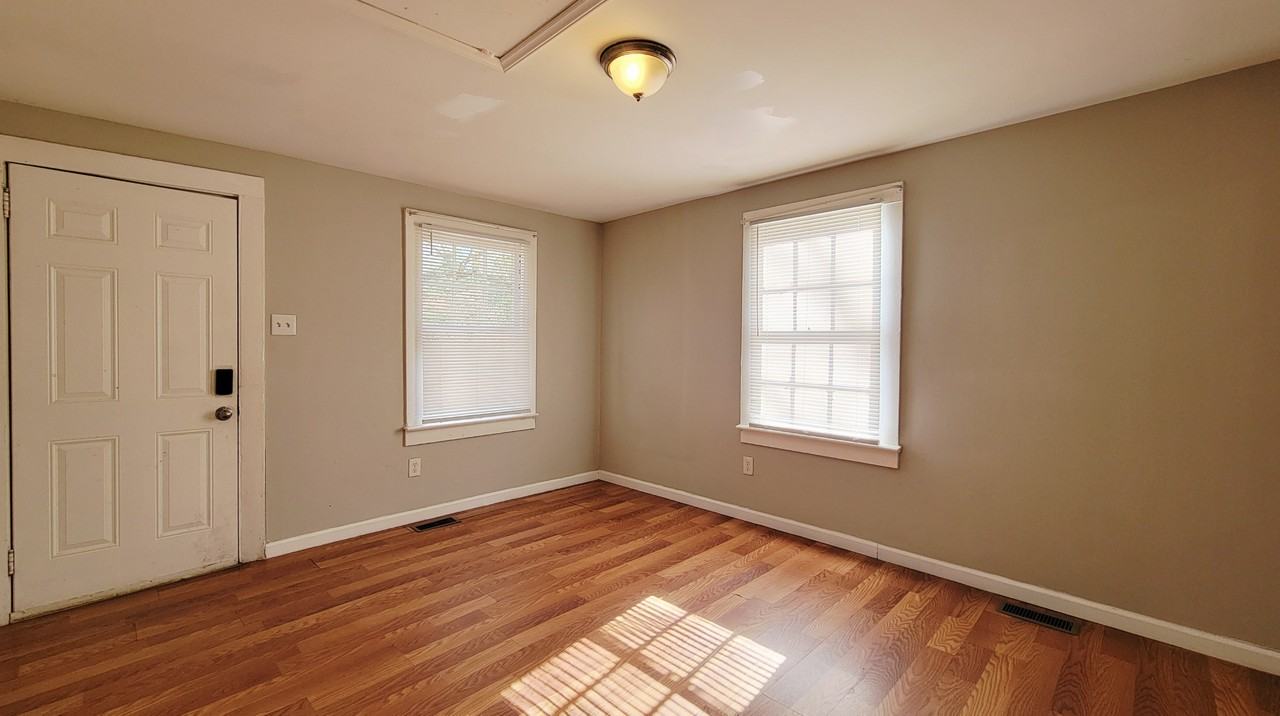 104 Plum Tree Ln - Photo 5 of 11