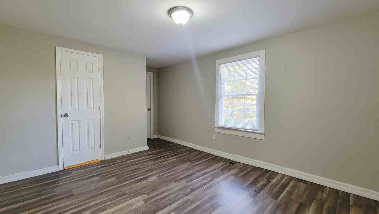 104 Plum Tree Ln - Photo 7 of 11