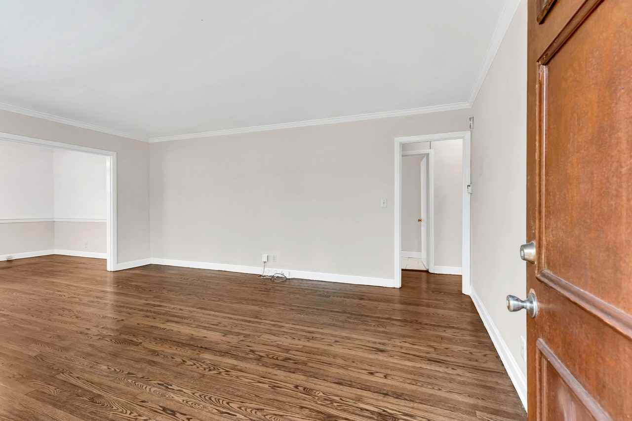 707 Estes Rd - Photo 4 of 38