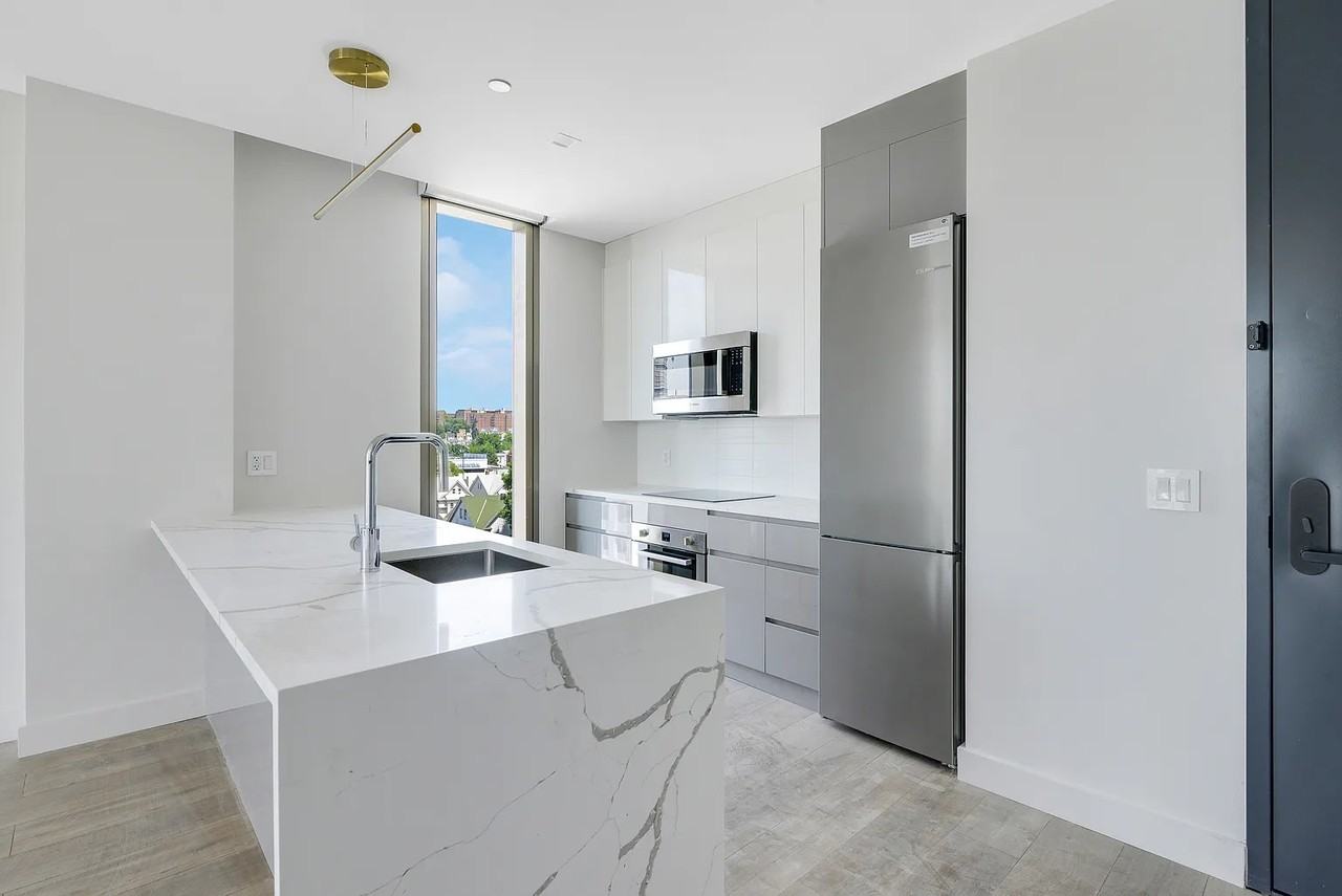 8836 139th St - Photo 2 of 7