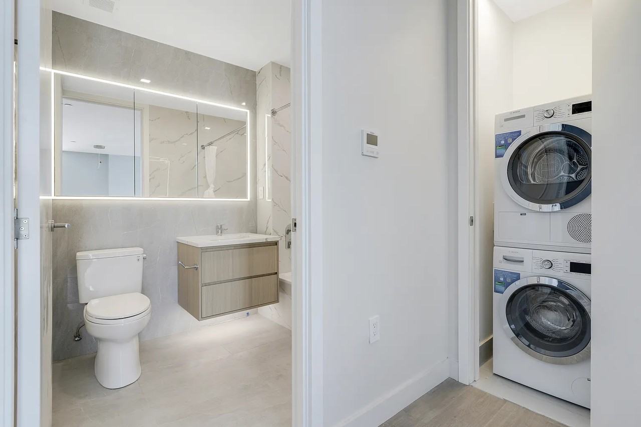 8836 139th St - Photo 6 of 7