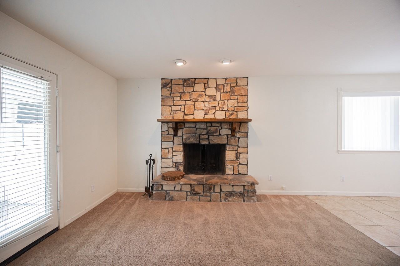 2429 E Juanita Ave - Photo 7 of 23