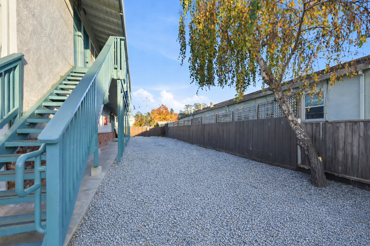 128 Bixby St - Photo 3 of 22