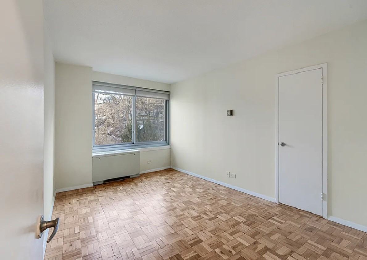 4455 Douglas Ave #8A - Photo 5 of 10