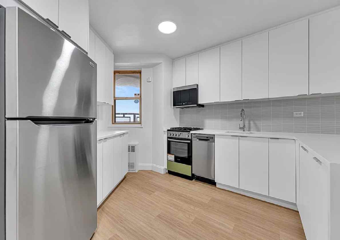 5800 Arlington Ave #12M - Photo 3 of 8