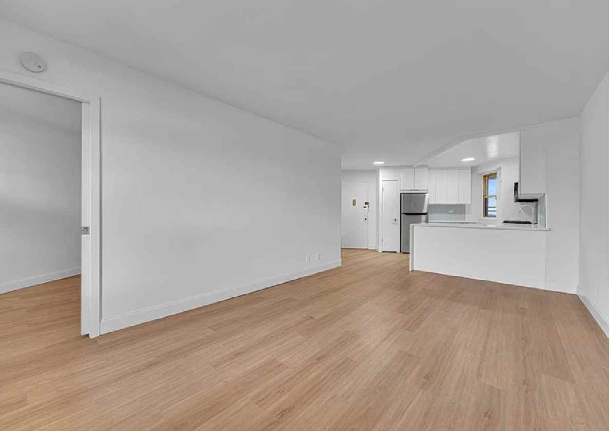 5800 Arlington Ave #12M - Photo 5 of 8