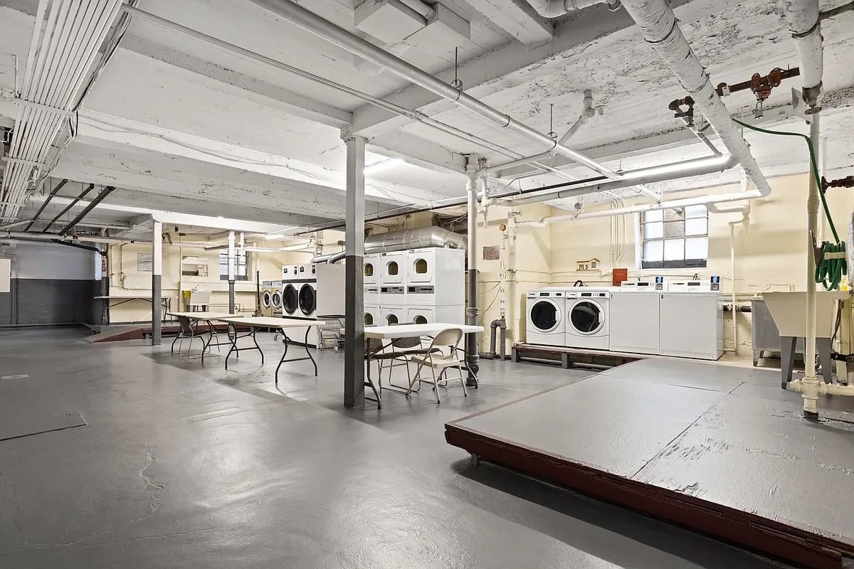 6141 Saunders St #A18 - Photo 6 of 7