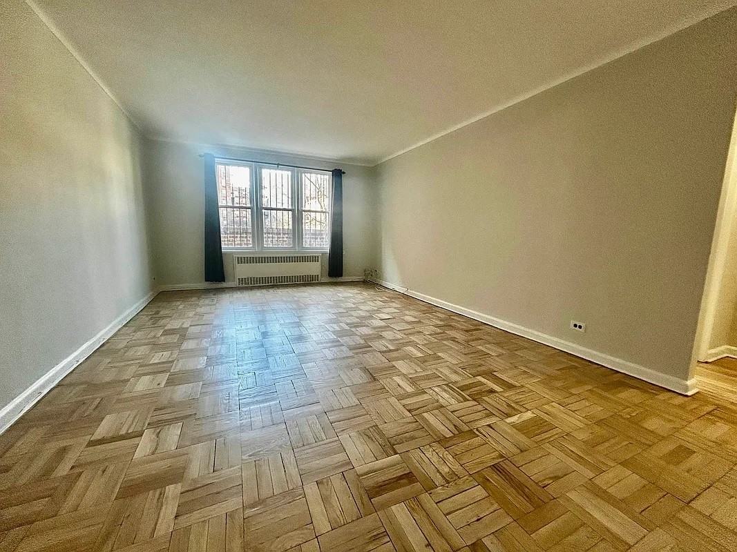 9430 Ridge Blvd #1E - Photo 7 of 11