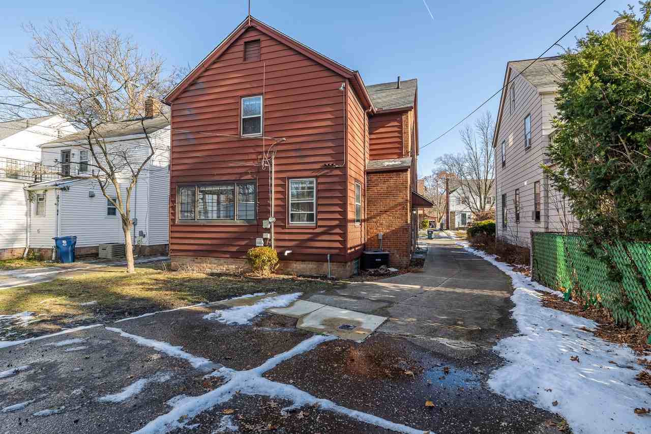 854 Keystone Dr - Photo 5 of 33