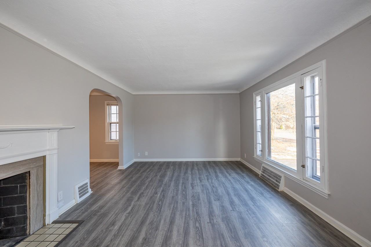 854 Keystone Dr - Photo 6 of 33