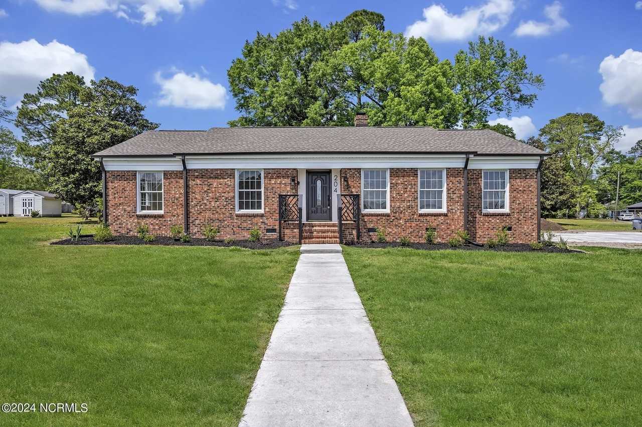 204 S Harris St #NA - Photo 2 of 19