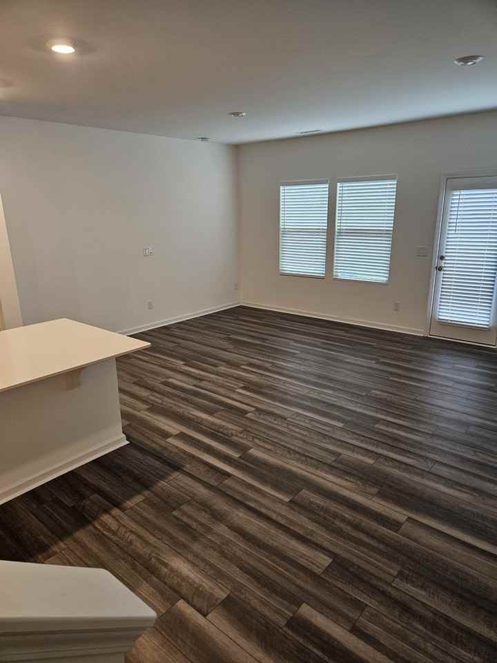 868 Pilot St #868 - Photo 7 of 28