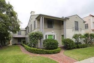 136 S Roxbury Dr #4 - Photo 1 of 1