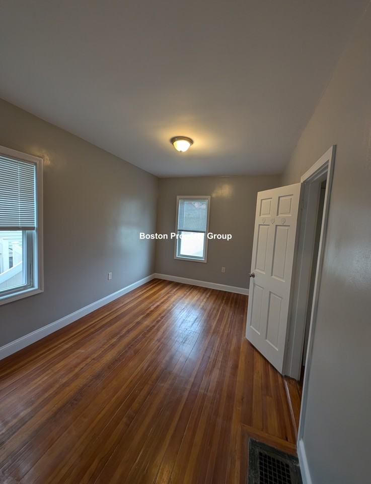 Easton St #1 - Photo 3 of 20