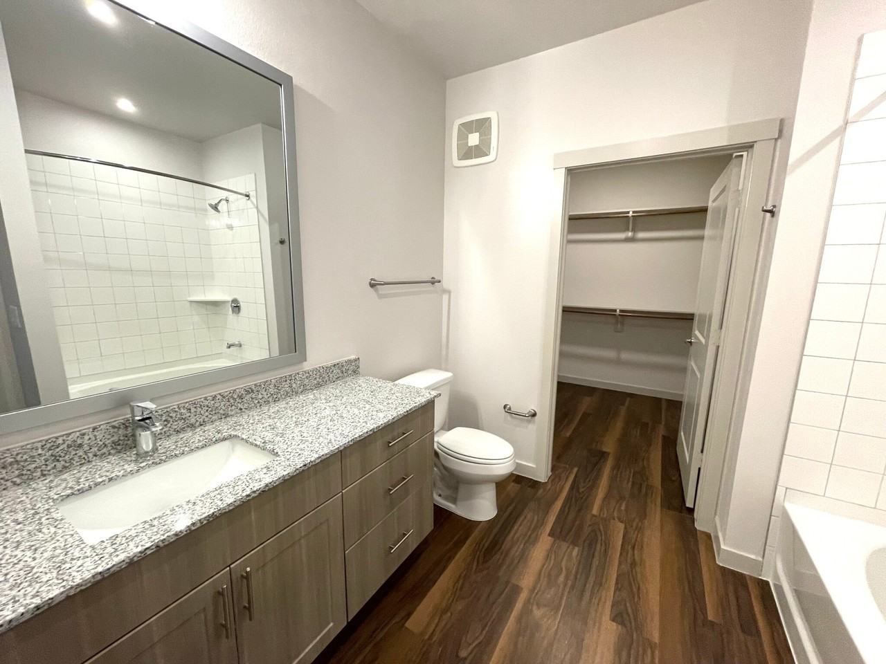 4400 Prairie Xing #02-290 - Photo 5 of 9