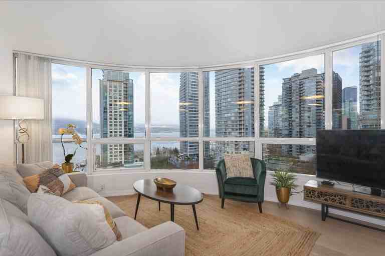 555 Jervis St #D17 - Photo 2 of 16