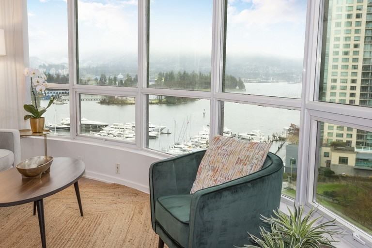 555 Jervis St #D17 - Photo 3 of 16