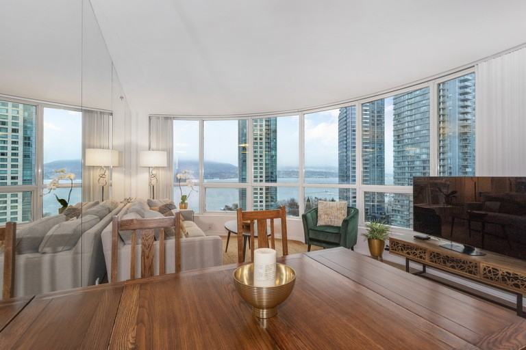 555 Jervis St #D17 - Photo 7 of 16