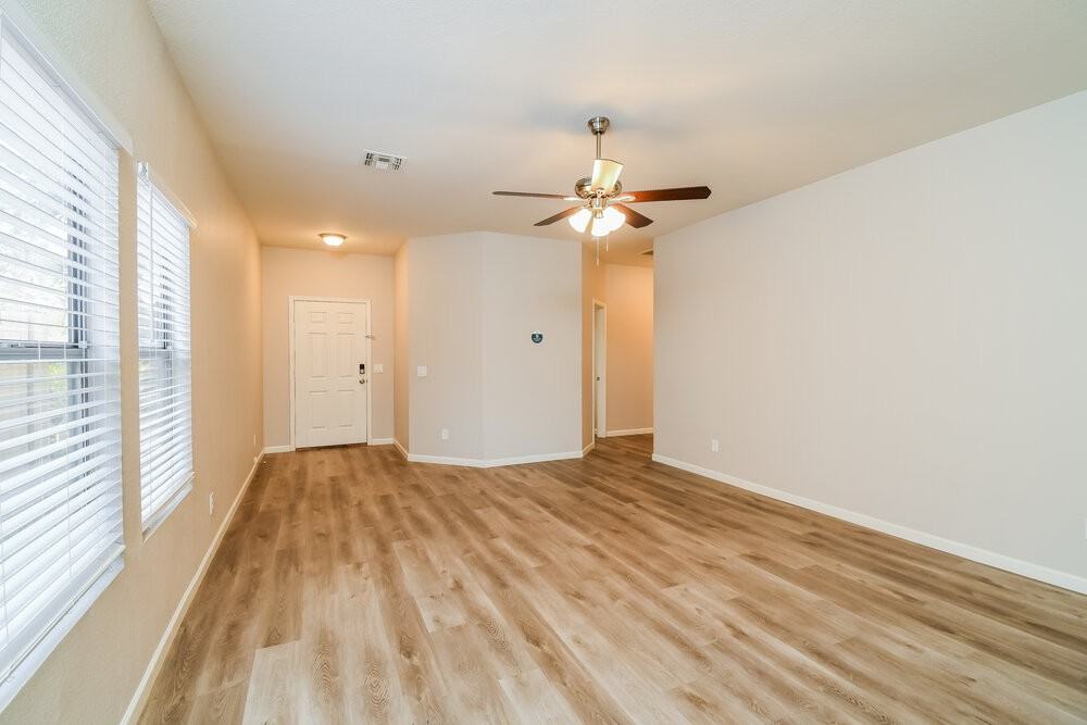 10434 E Azalea Ave - Photo 4 of 16