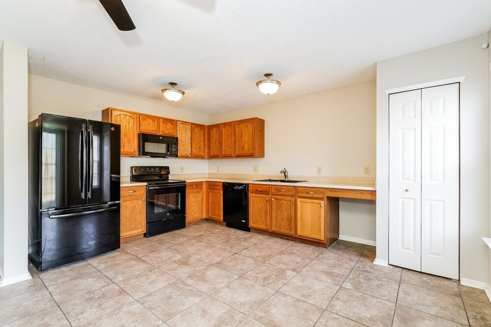 3012 Earlswood Ln - Photo 7 of 17