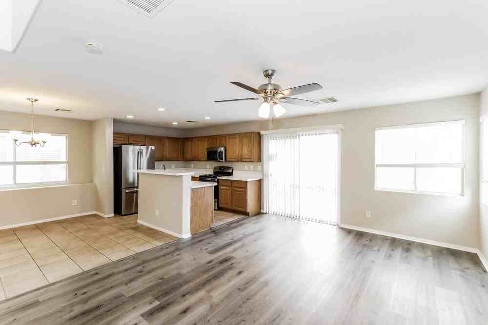 6488 Carolina Dew Ct - Photo 5 of 17