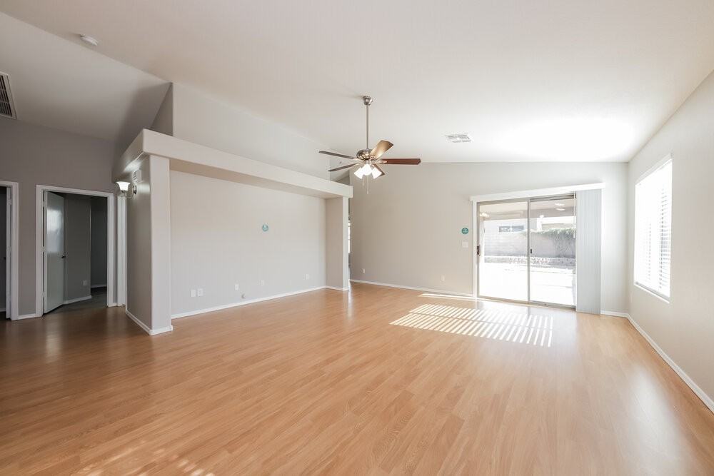 2635 E Valencia Dr - Photo 4 of 19