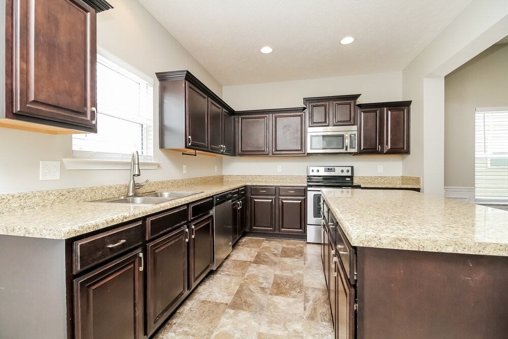 2426 Salem Glen Xing - Photo 6 of 17