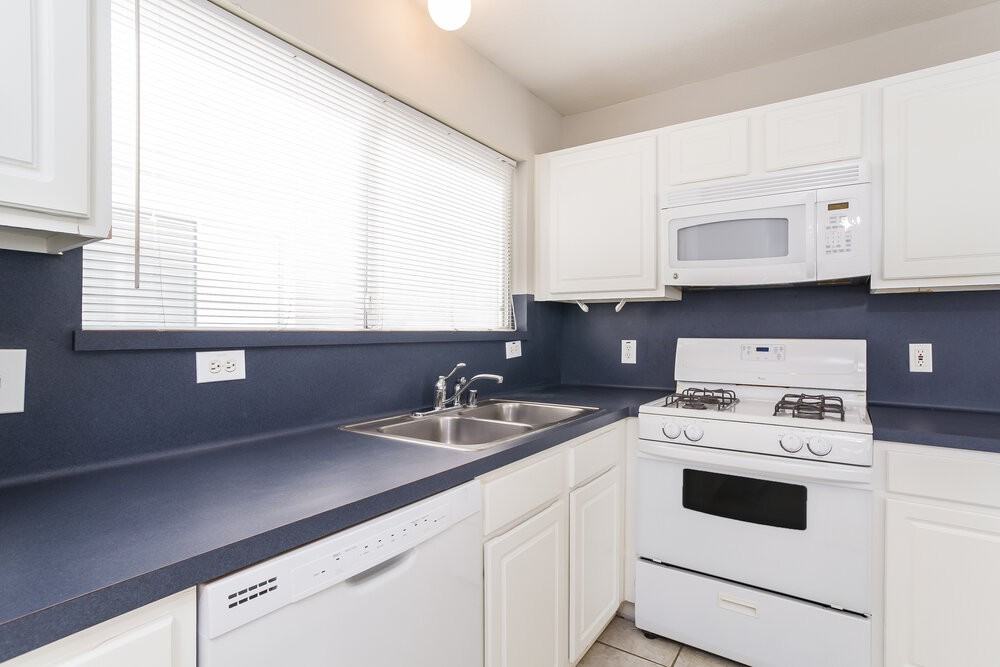 10202 Farrell Dr - Photo 7 of 16