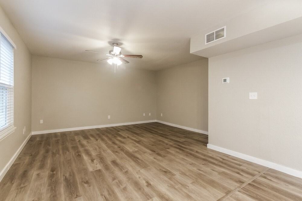 4628 Welton St - Photo 6 of 15