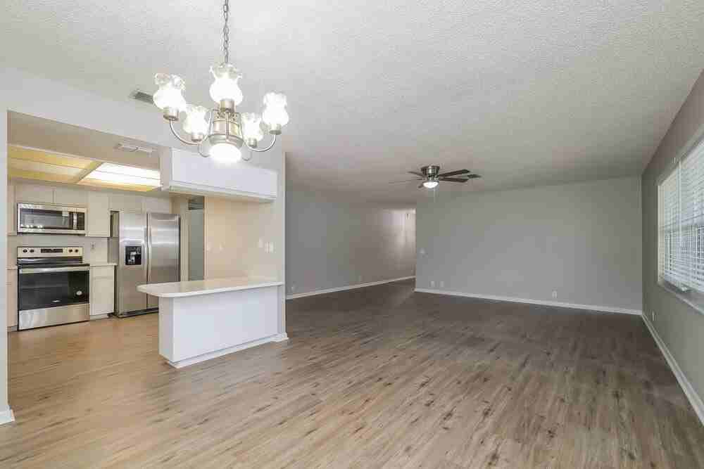 705 Canberra Rd - Photo 5 of 16