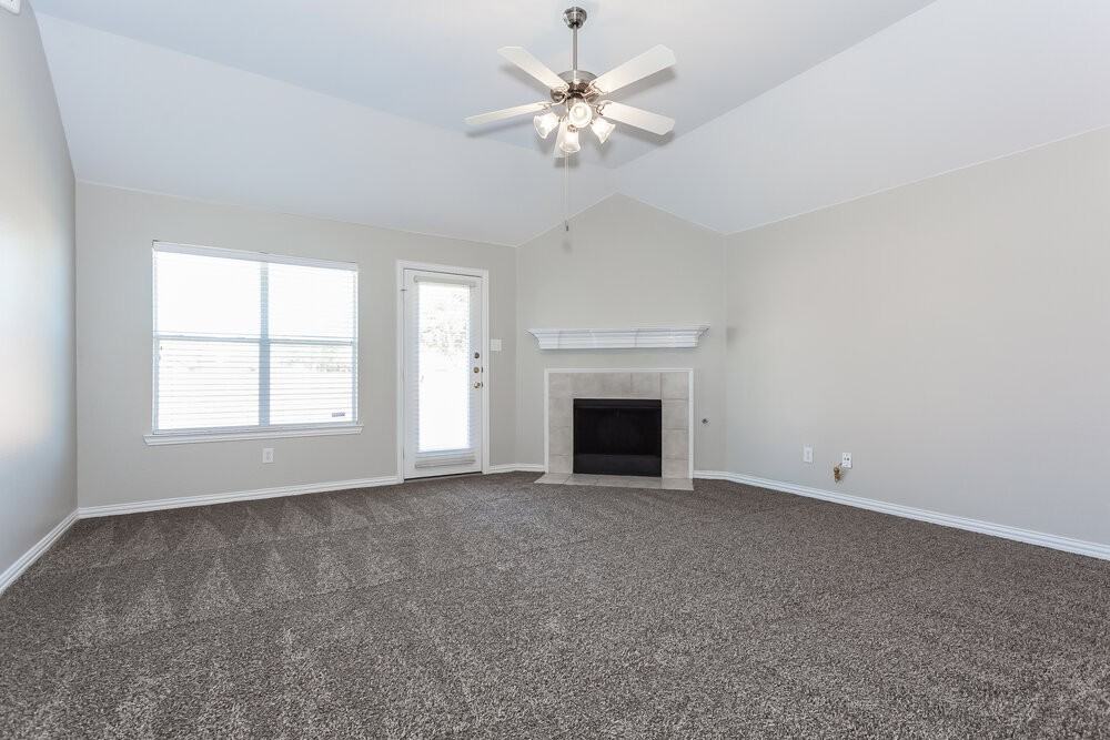 1016 Seider Ln - Photo 3 of 17