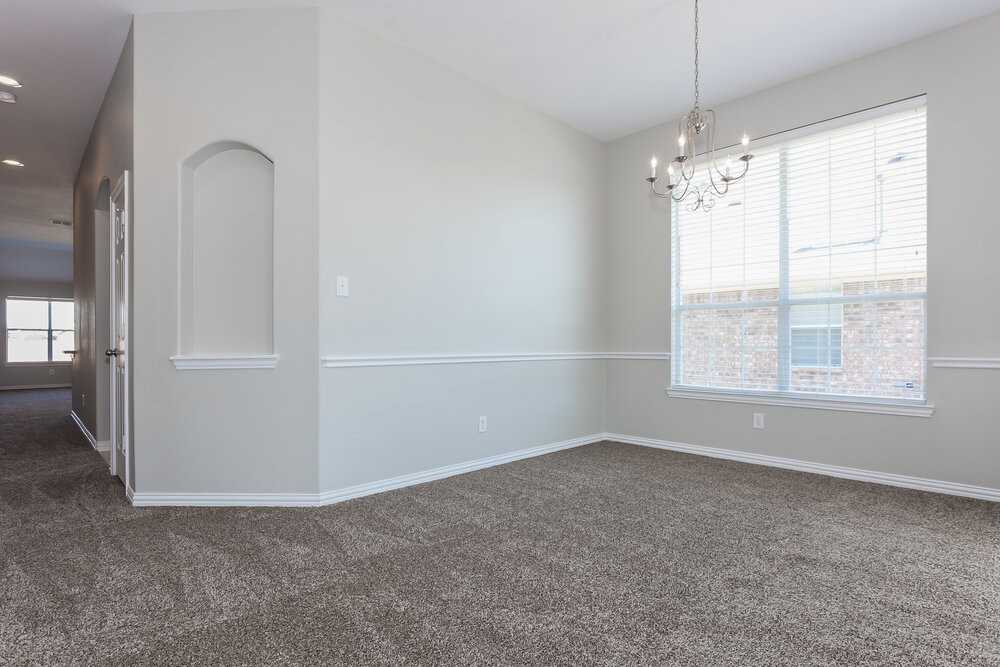 1016 Seider Ln - Photo 4 of 17