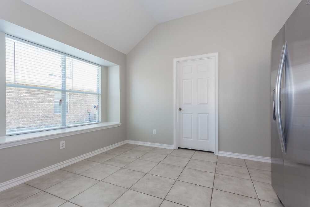 1016 Seider Ln - Photo 5 of 17