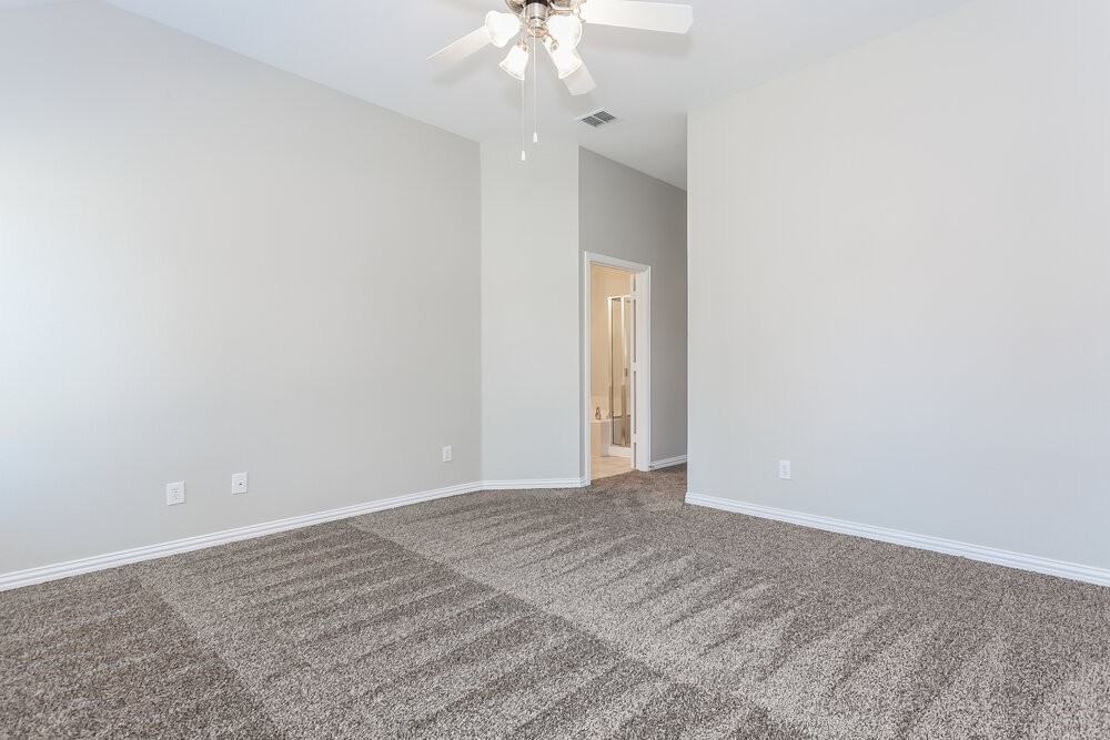 1016 Seider Ln - Photo 7 of 17