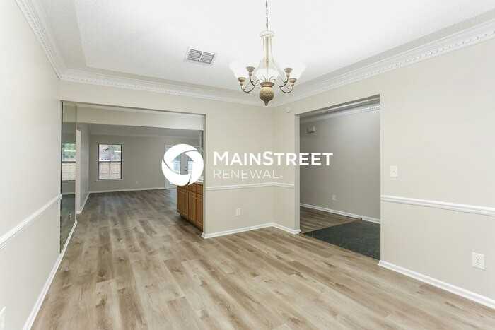 533 Majestic Wood Dr - Photo 5 of 16