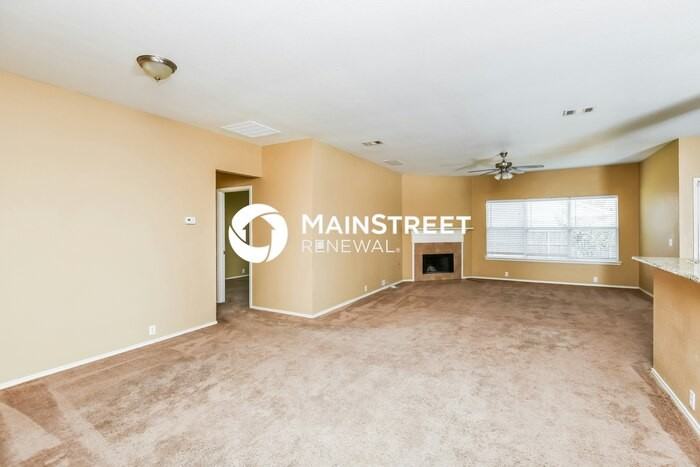 8421 Beaufort Ct - Photo 4 of 16